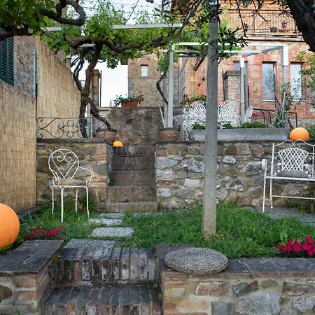 Casa Maria Dom wakacyjny Castelnuovo dellʼAbate